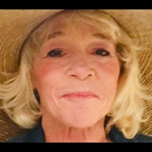 Meet your Posher, Debra